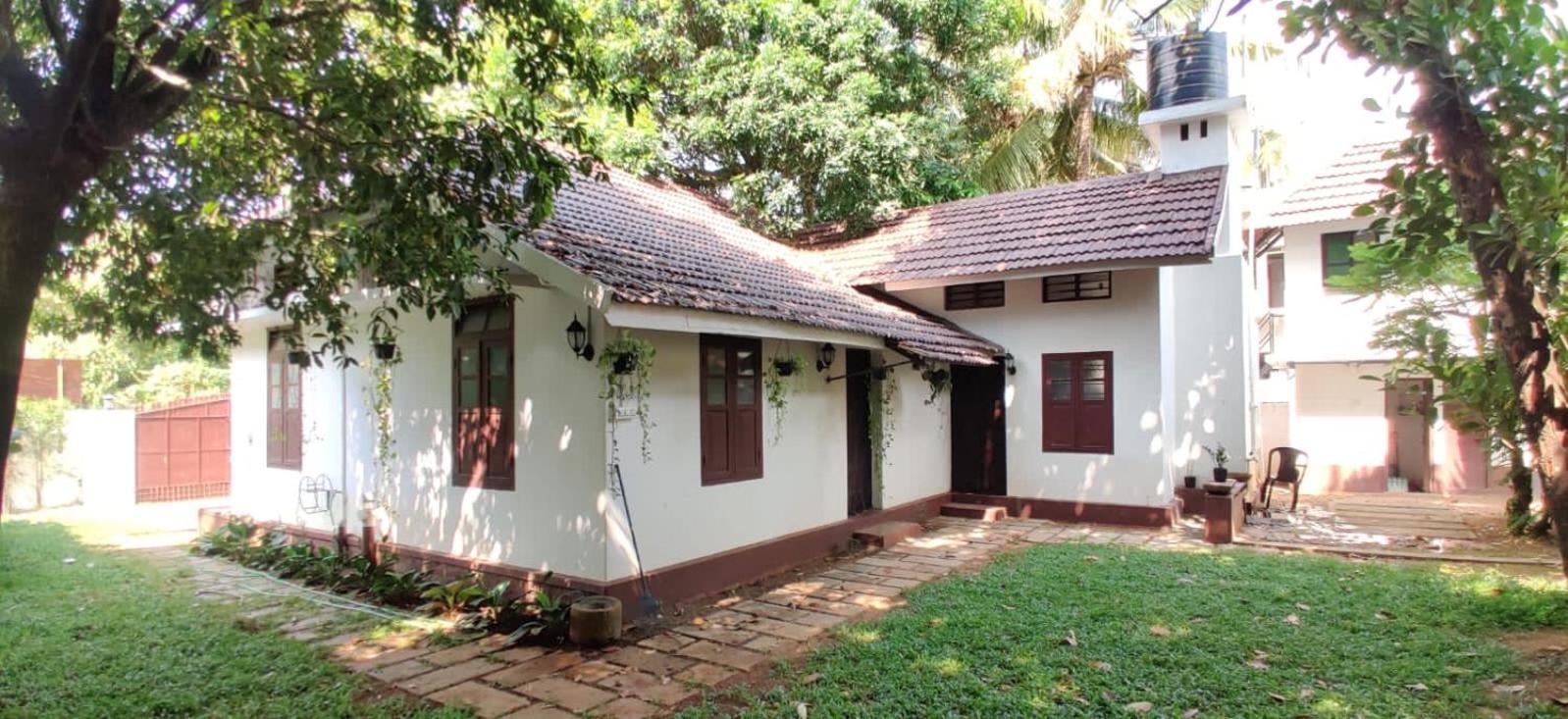 Lannister Inn Kochi Exterior foto